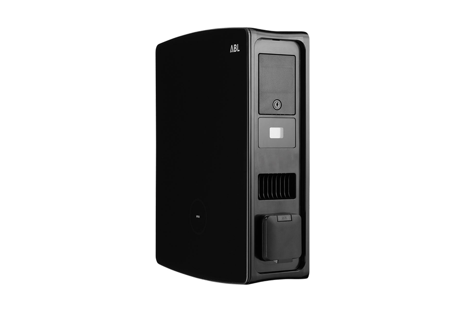 Eine schwarze, rechteckige ABL eM4-Wallbox von ABL mit Schloss, Knopf und Entlüftung auf der Vorderseite steht aufrecht vor einem weißen Hintergrund – Gewinner des Design Plus Award 2022.