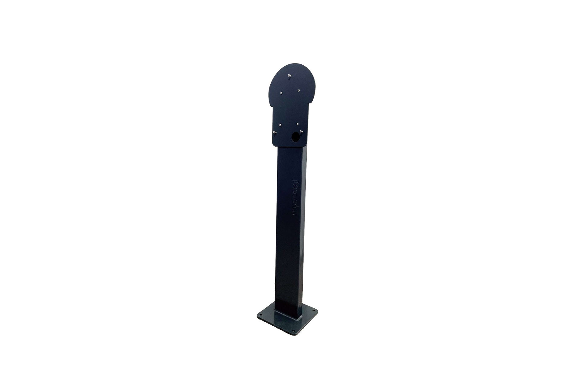 Der myenergi Standfuß Zappi ist eine schwarze Metall-Standfußhalterung mit rechteckiger Basis und vorgebohrter Deckplatte, die für die sichere Installation Ihres myenergi Zappi V2.1 konzipiert ist.